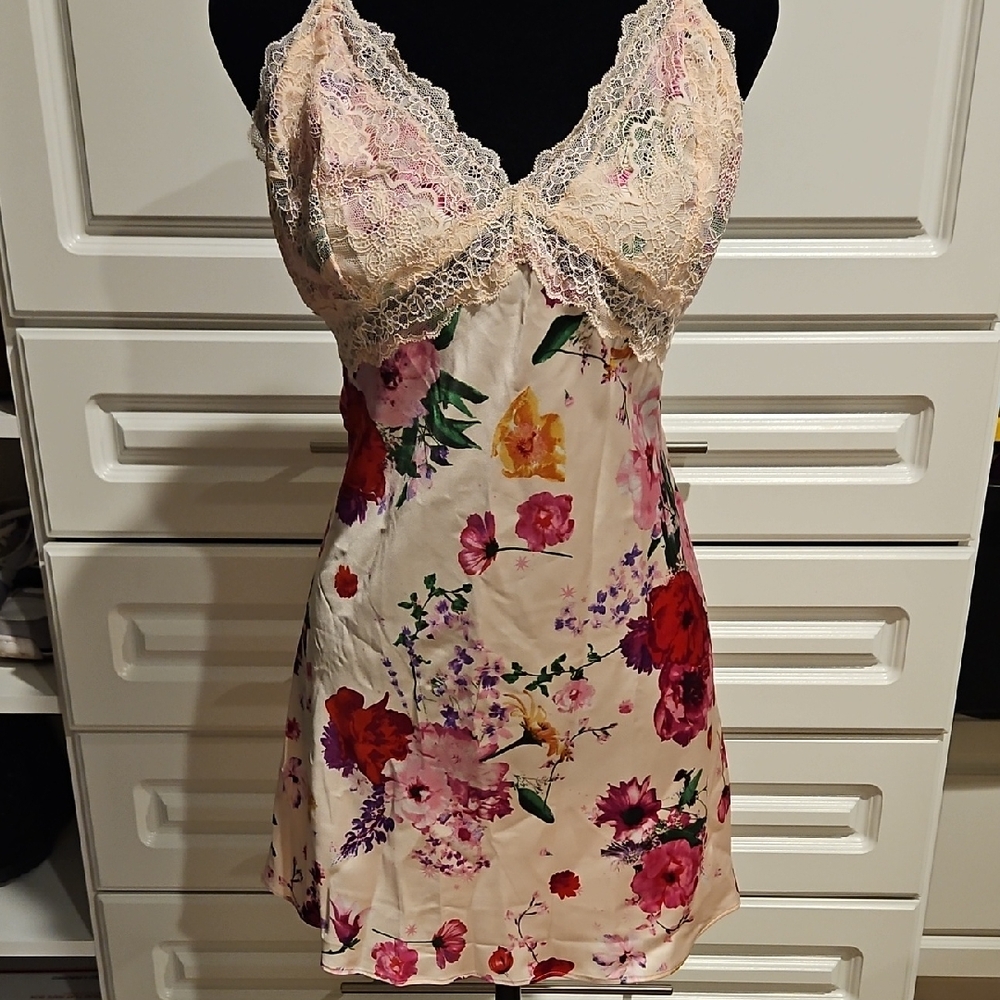 Victoria's Secret Pink and Cream Lace Chemise